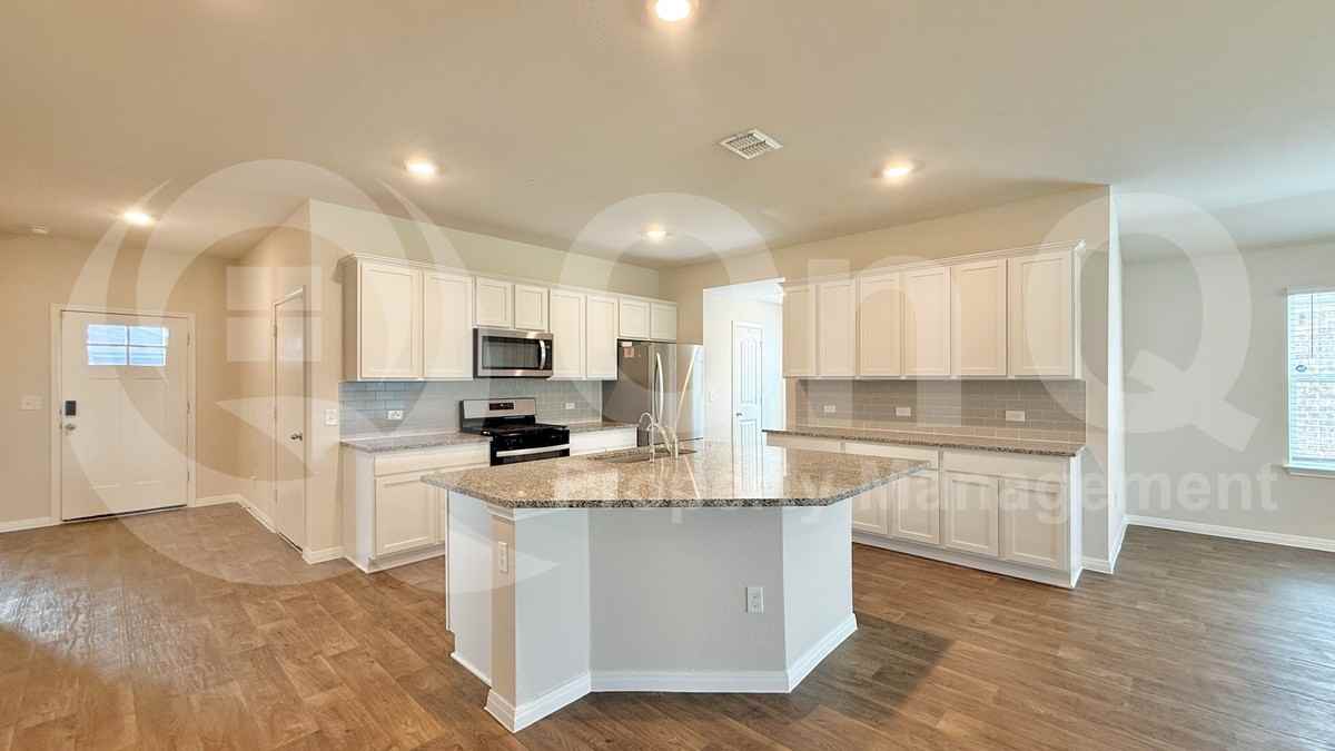 13302 Milledge Pass - Photo 7 of 26