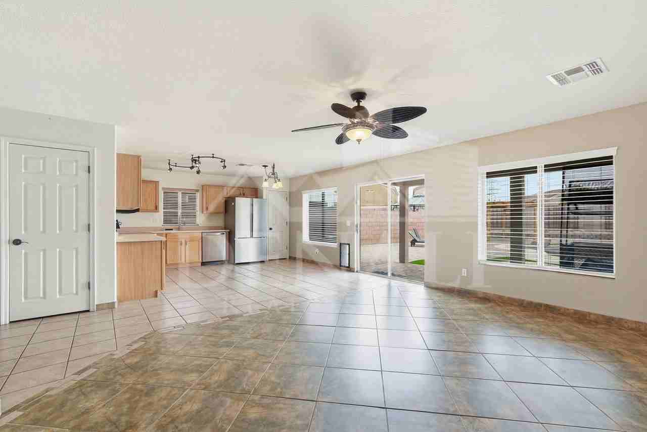 11319 W Madisen Ellise Dr - Photo 6 of 35