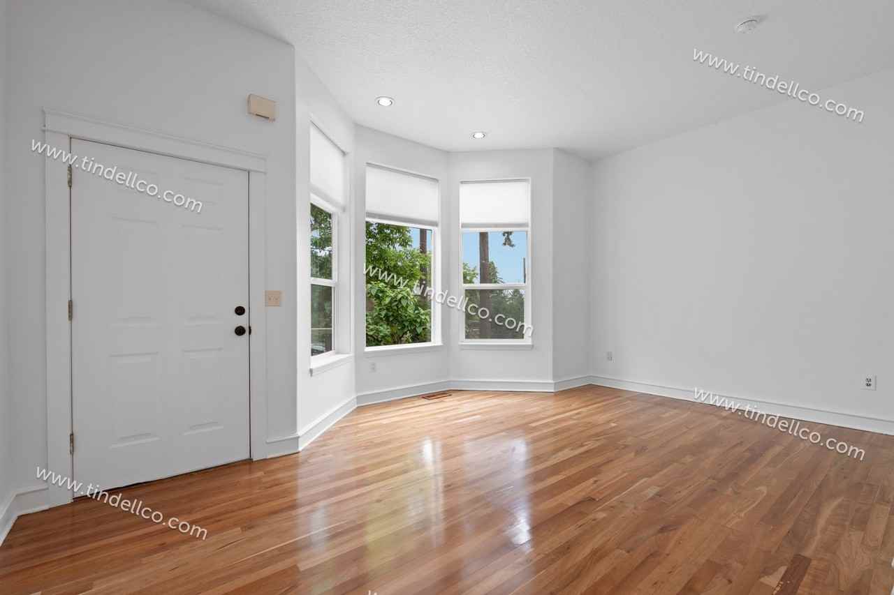 3140 Ne 103rd Pl - Photo 4 of 20