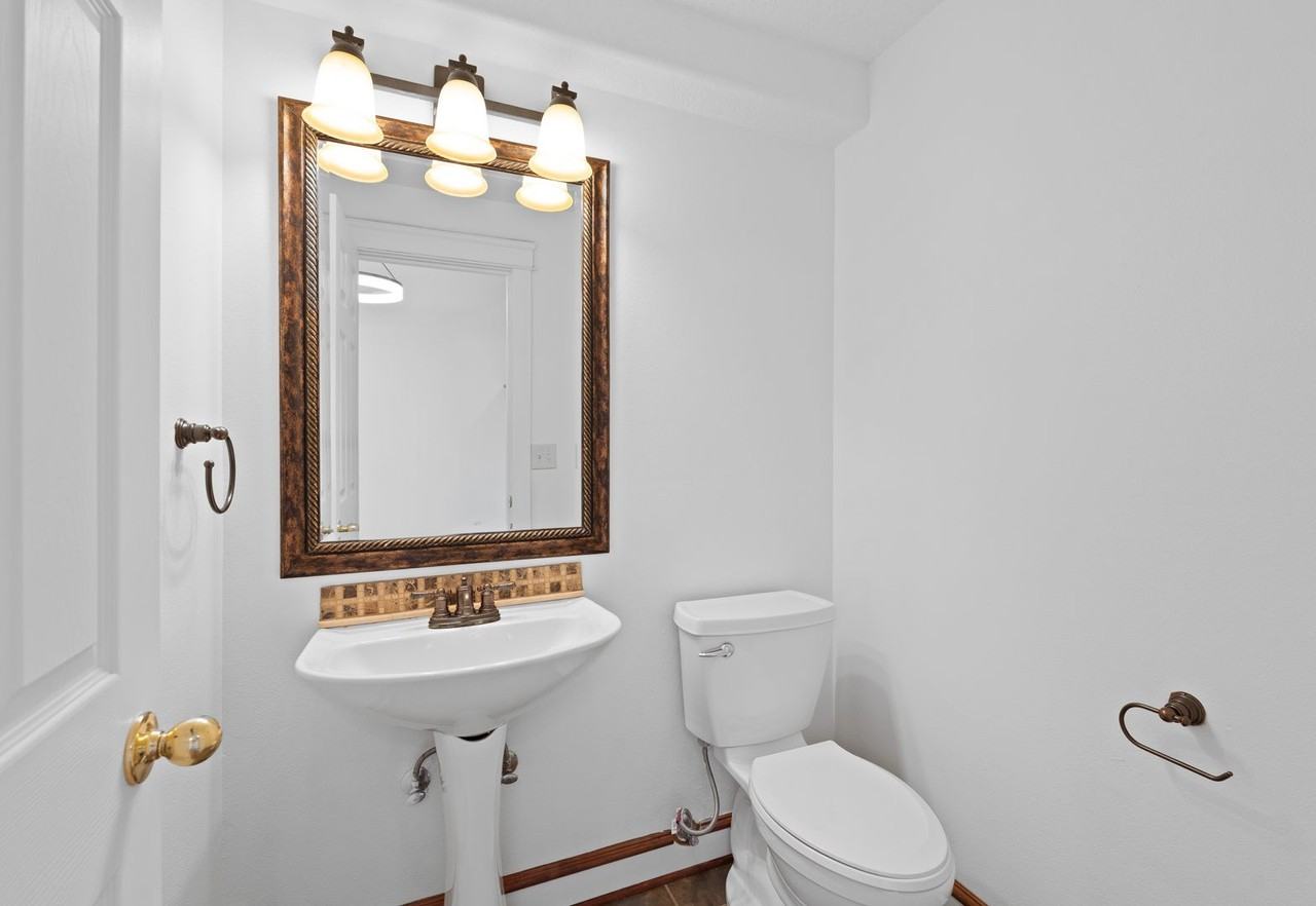 3140 Ne 103rd Pl - Photo 7 of 20