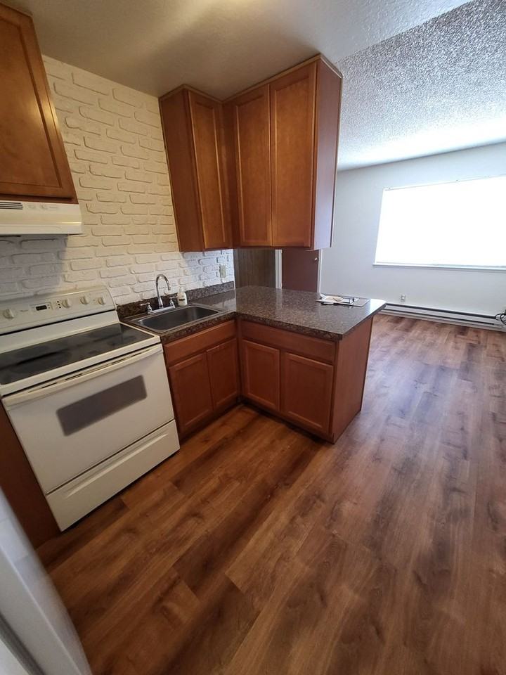 1414 N Roop St #2 - Photo 6 of 8