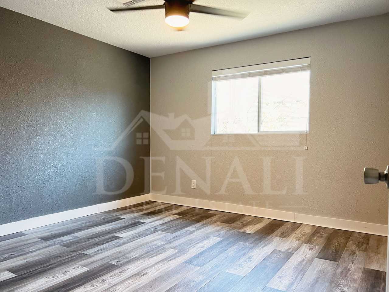 2726 E Willetta St - Photo 7 of 13