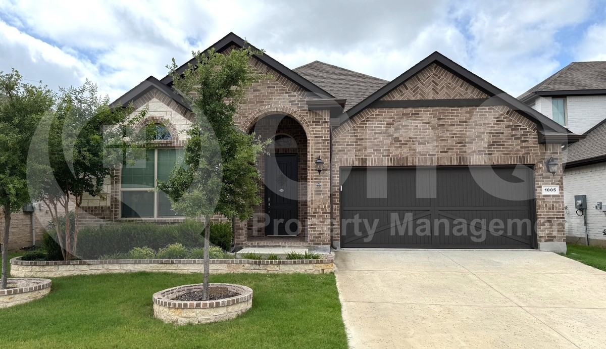 1005 Whitehall Ln - Photo 2 of 26
