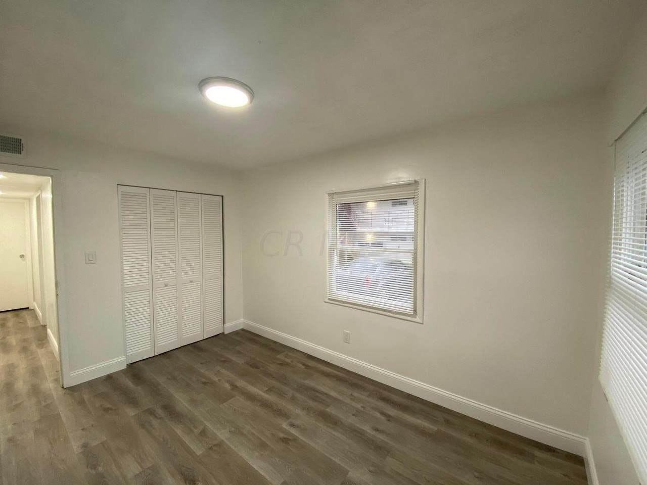 3285 Sullivant Ave, Unit D - Photo 2 of 10