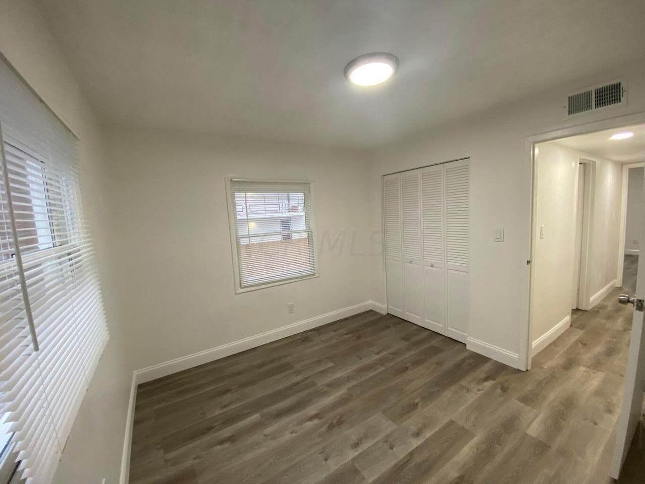 3285 Sullivant Ave, Unit D - Photo 3 of 10