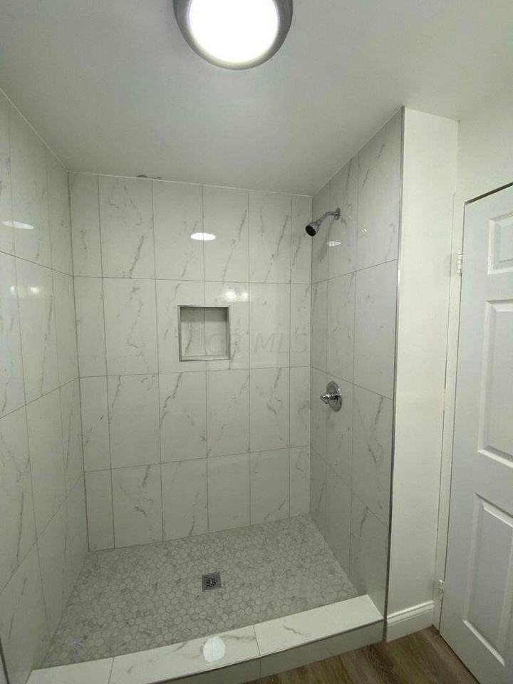 3285 Sullivant Ave, Unit D - Photo 7 of 10