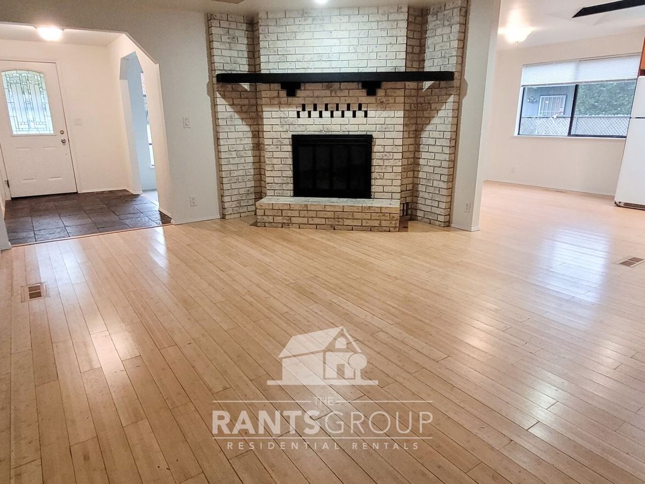 4910 Sheridan Dr Se - Photo 4 of 22