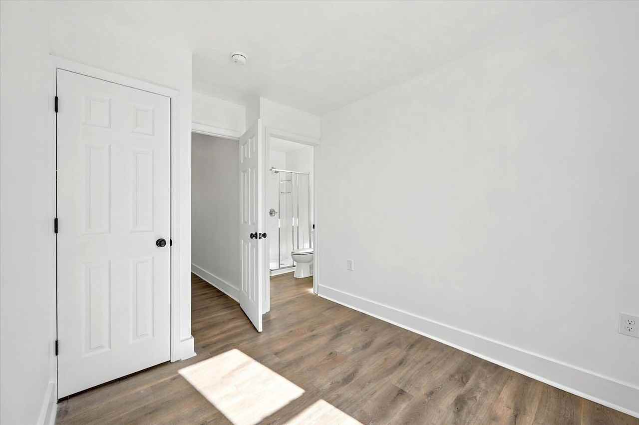 2867 N Lee St - Photo 6 of 14