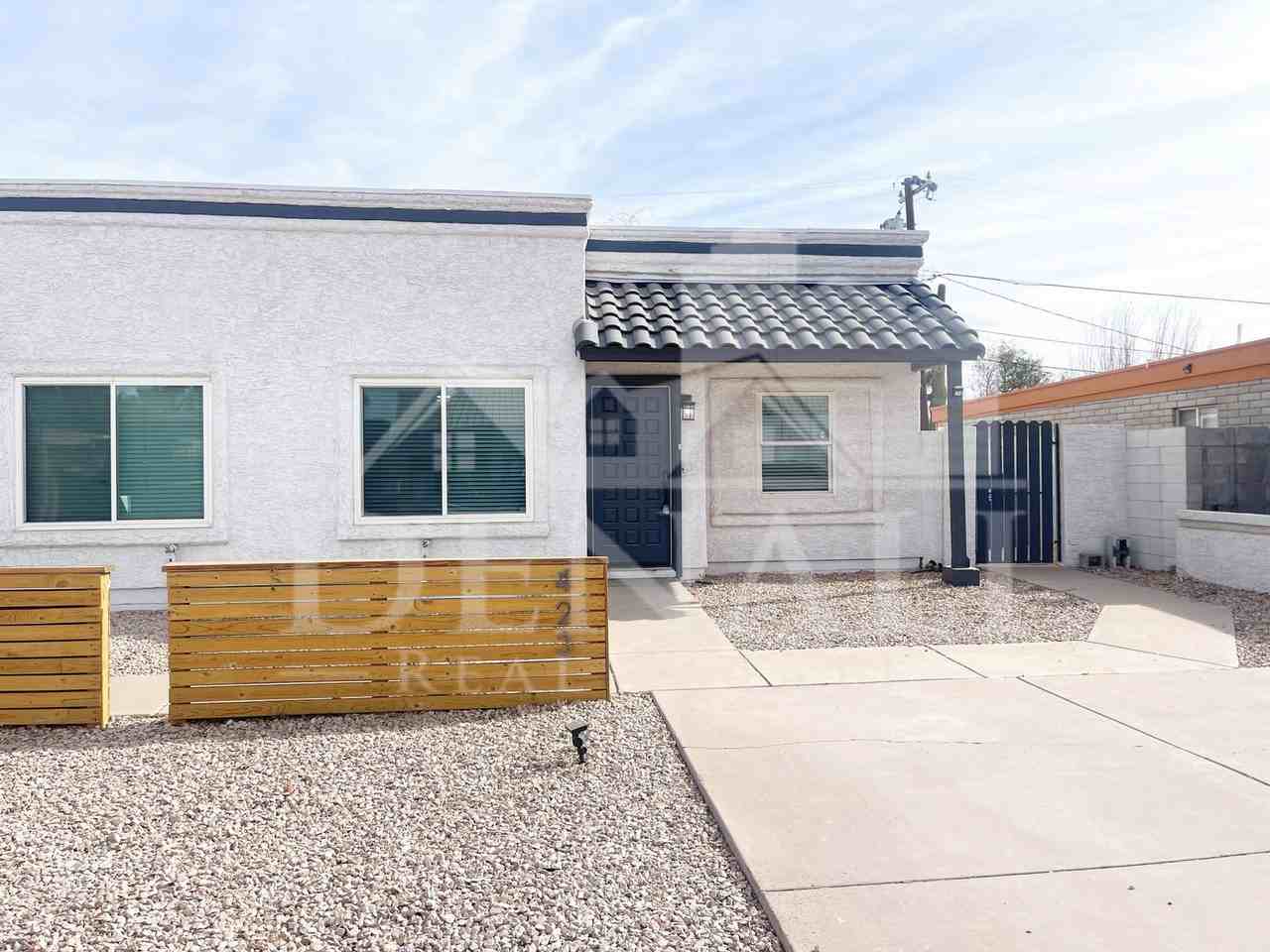 423 S Terry Ln - Photo 3 of 21