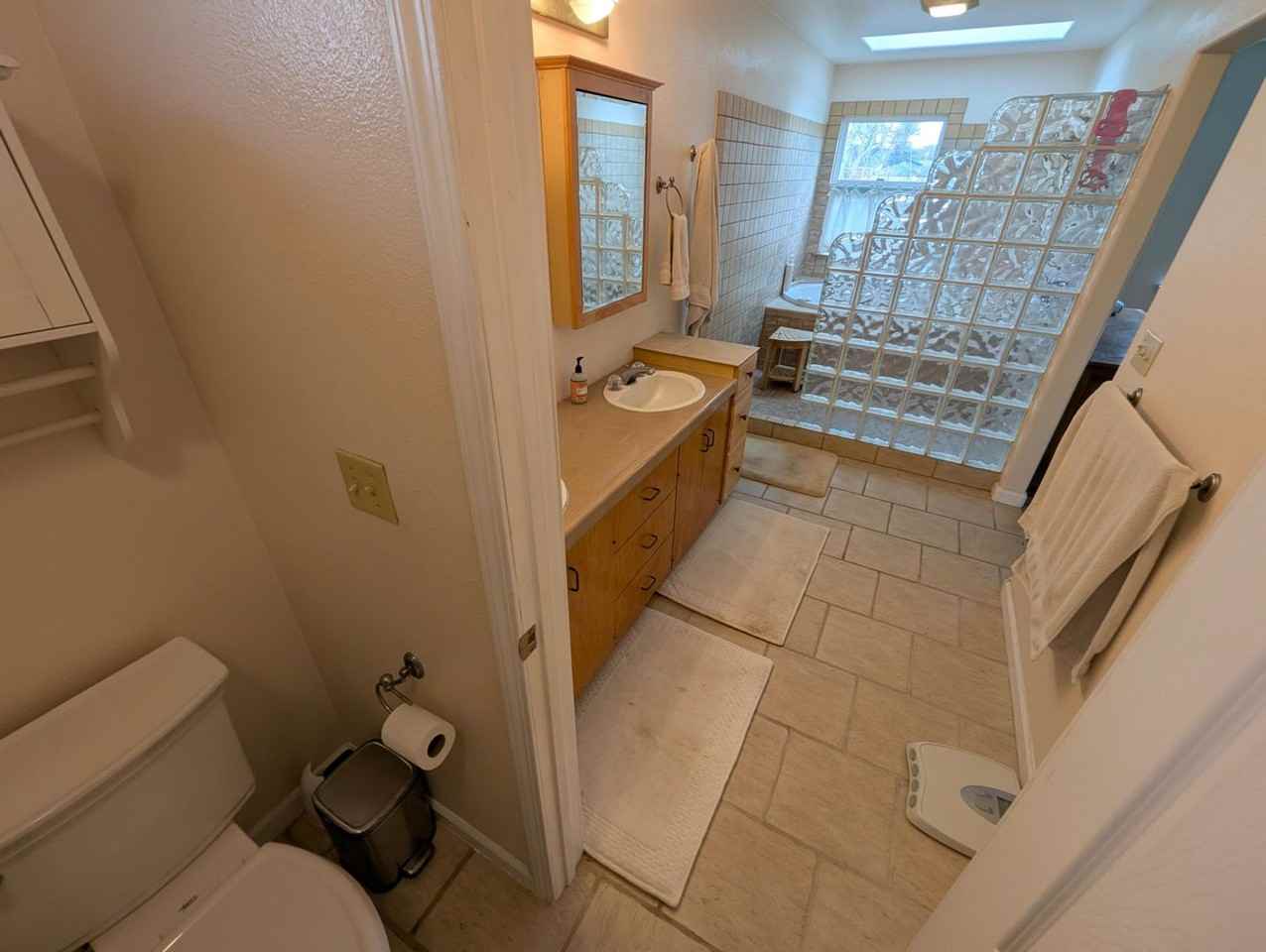 1580 Whitman Rd - Photo 6 of 18