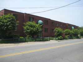 featured image of 476 Riverside Dr