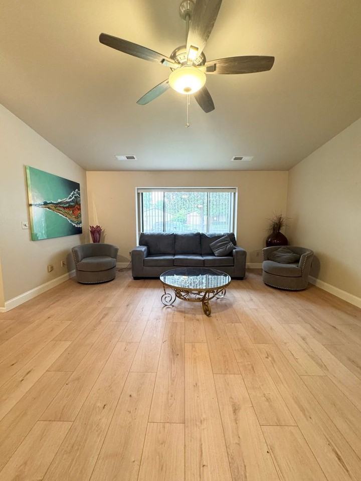 565 Monet Walk - Photo 4 of 19