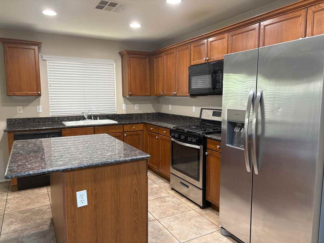 9930 Morpeth St - Photo 3 of 22