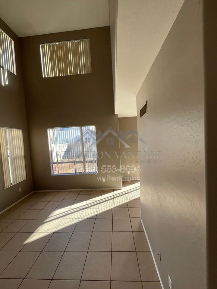 11381 W Yuma St - Photo 6 of 38