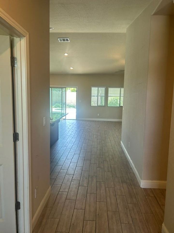 3439 E Laurel Ave - Photo 2 of 11
