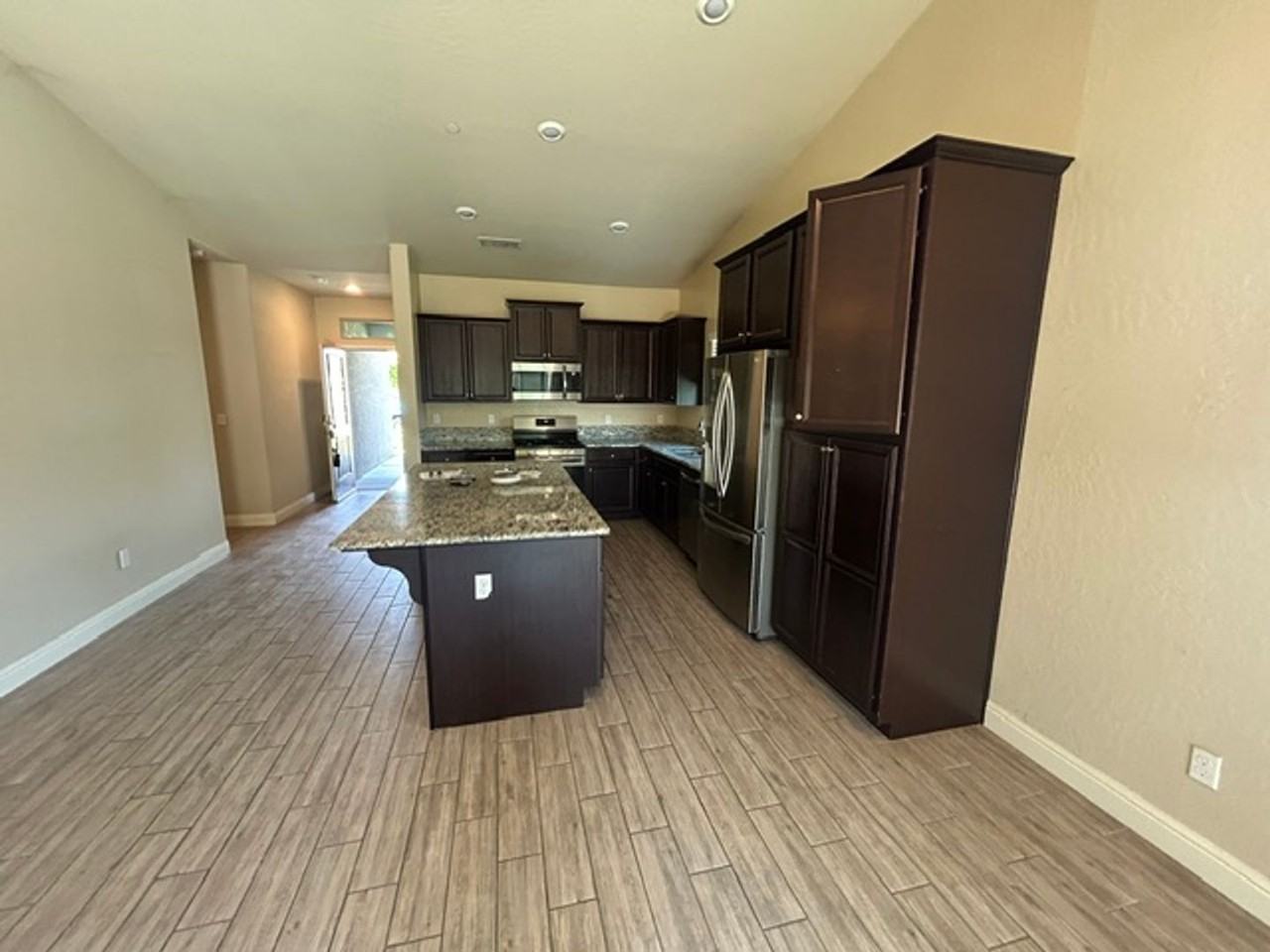 3439 E Laurel Ave - Photo 6 of 11