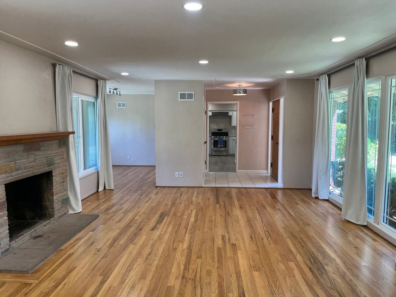 16841 Leroy Ave - Photo 6 of 34