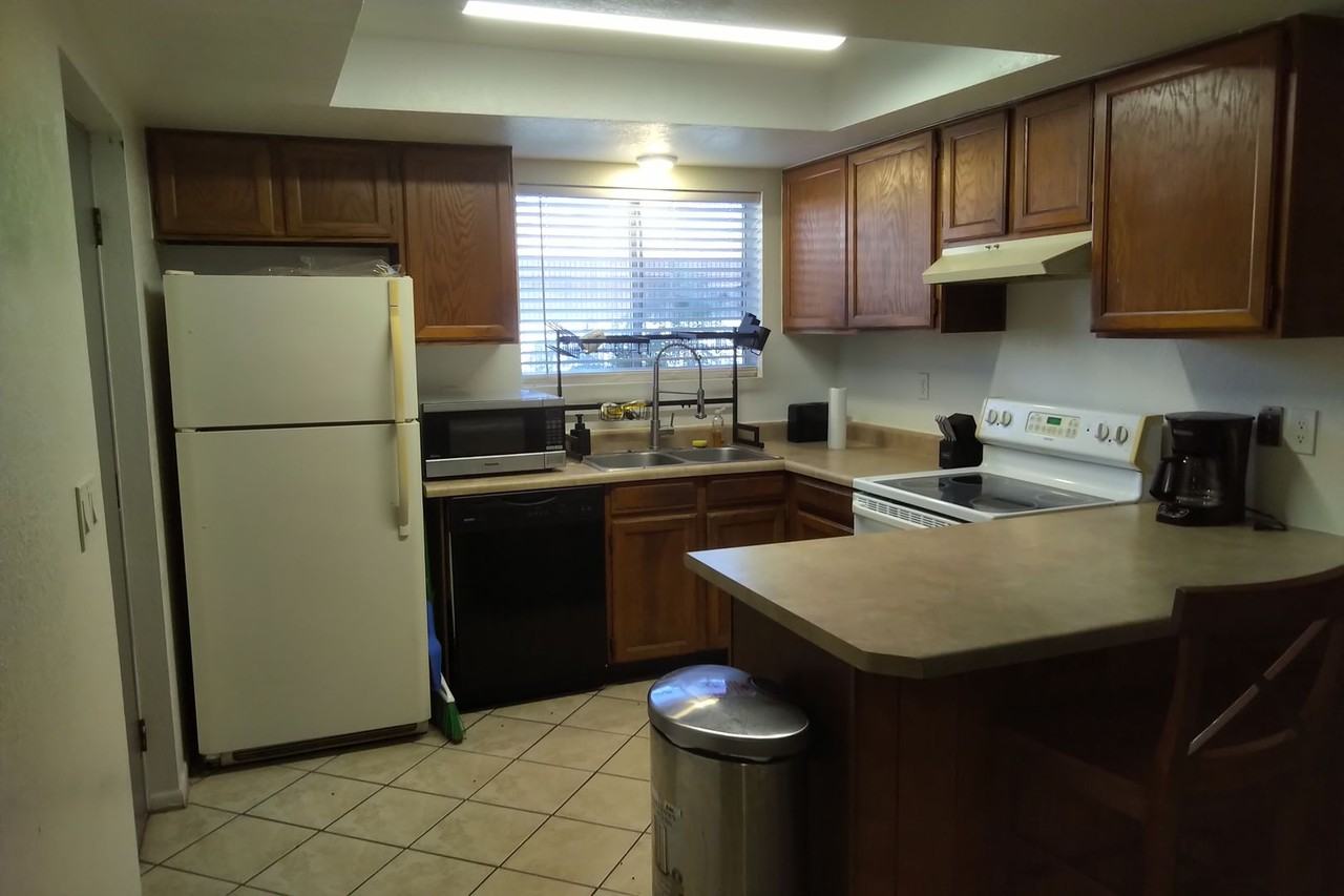418 W Pebble Beach Dr - Photo 2 of 6