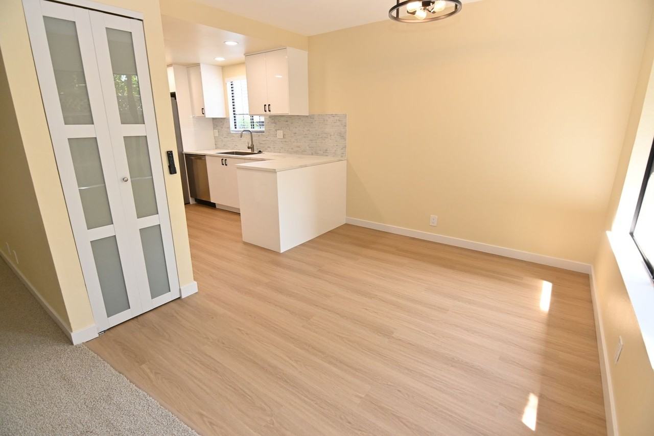 347 W Rincon Ave #E - Photo 6 of 33