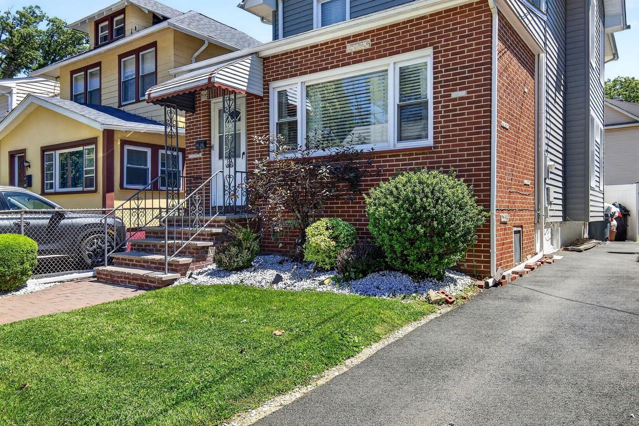 139 Dalton St - Photo 3 of 33