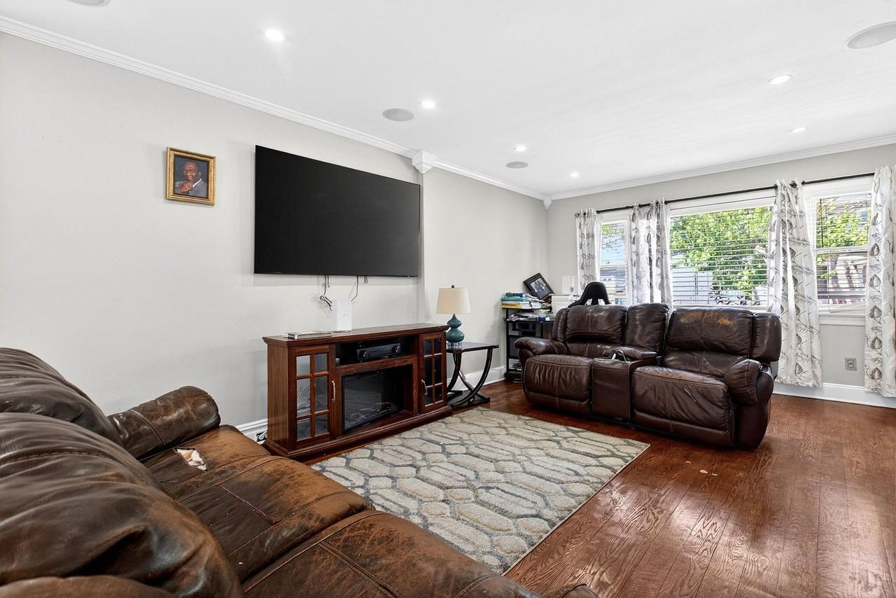 139 Dalton St - Photo 7 of 33