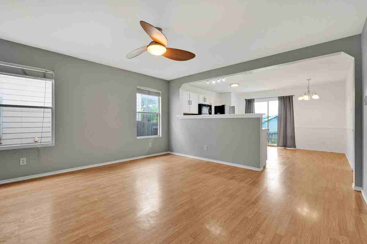 3514 Alamo Grns - Photo 4 of 18