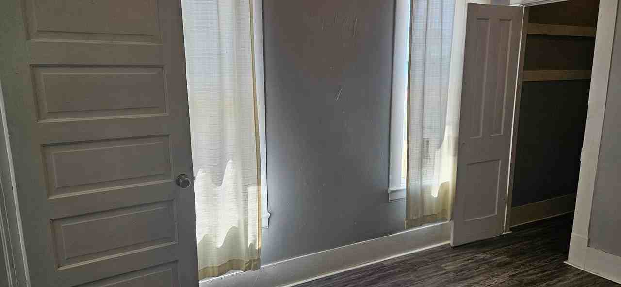 2521 N Hamilton St - Photo 7 of 26