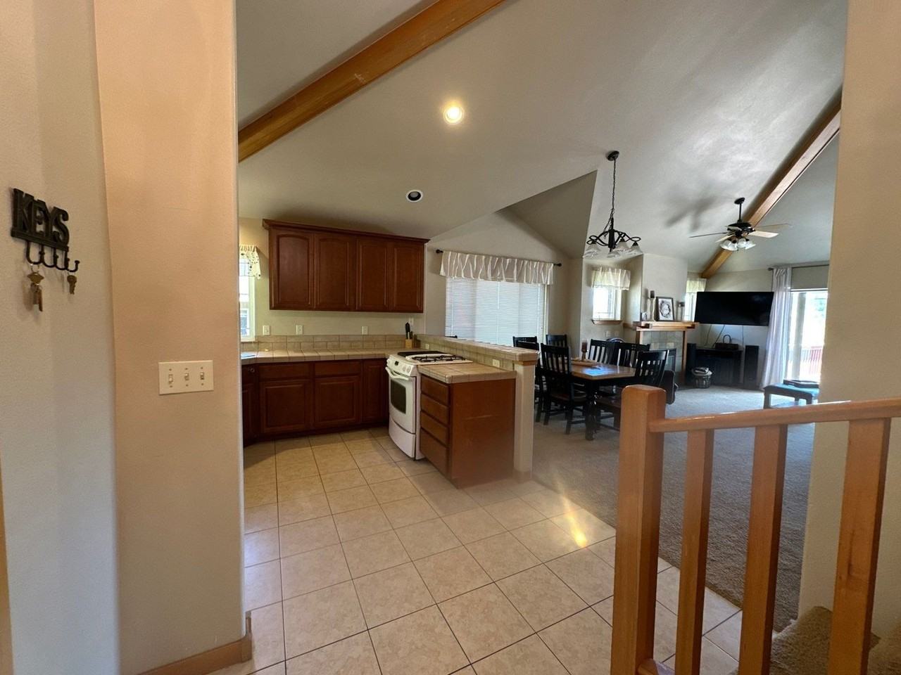 5015 Falcon Dr - Photo 2 of 23