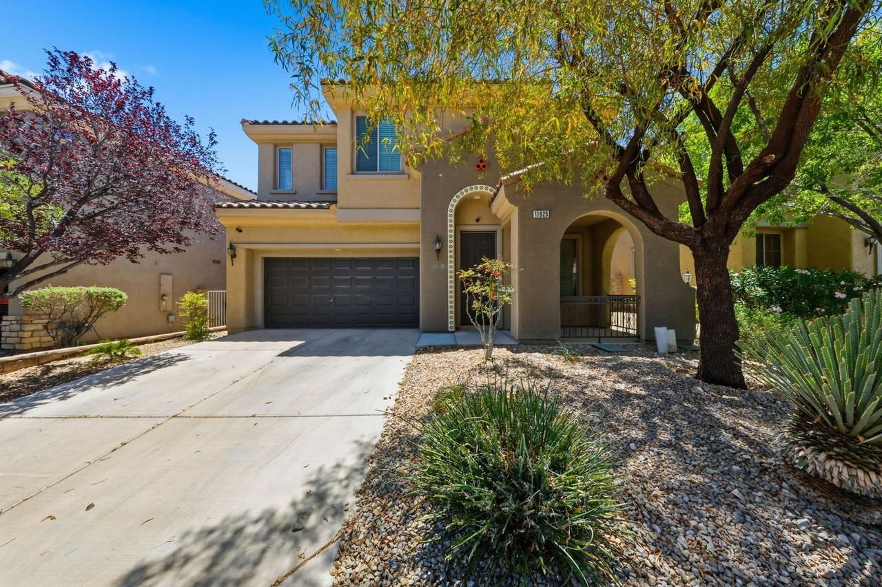 11825 Amistoso Ln - Photo 2 of 35