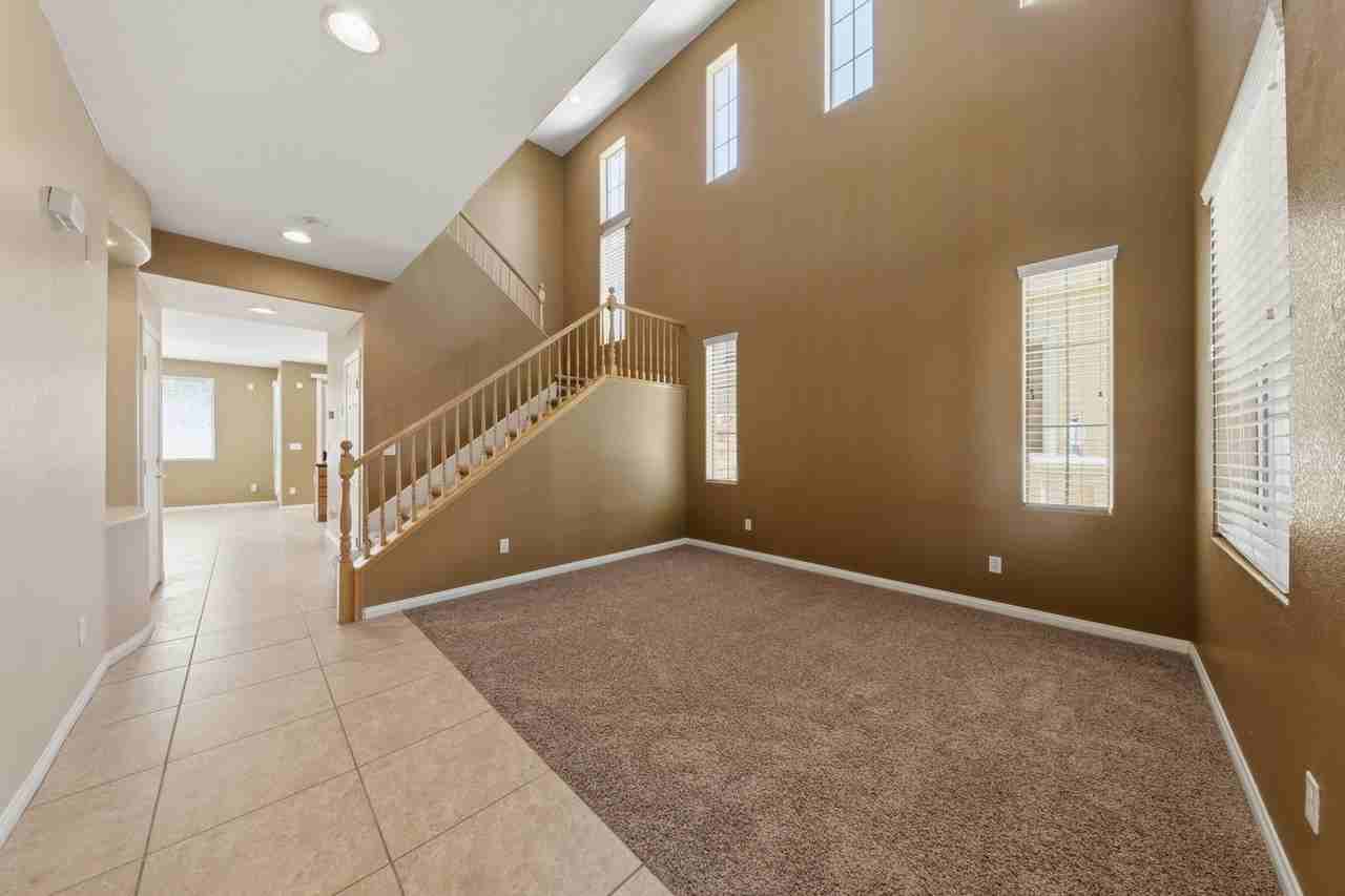 11825 Amistoso Ln - Photo 4 of 35