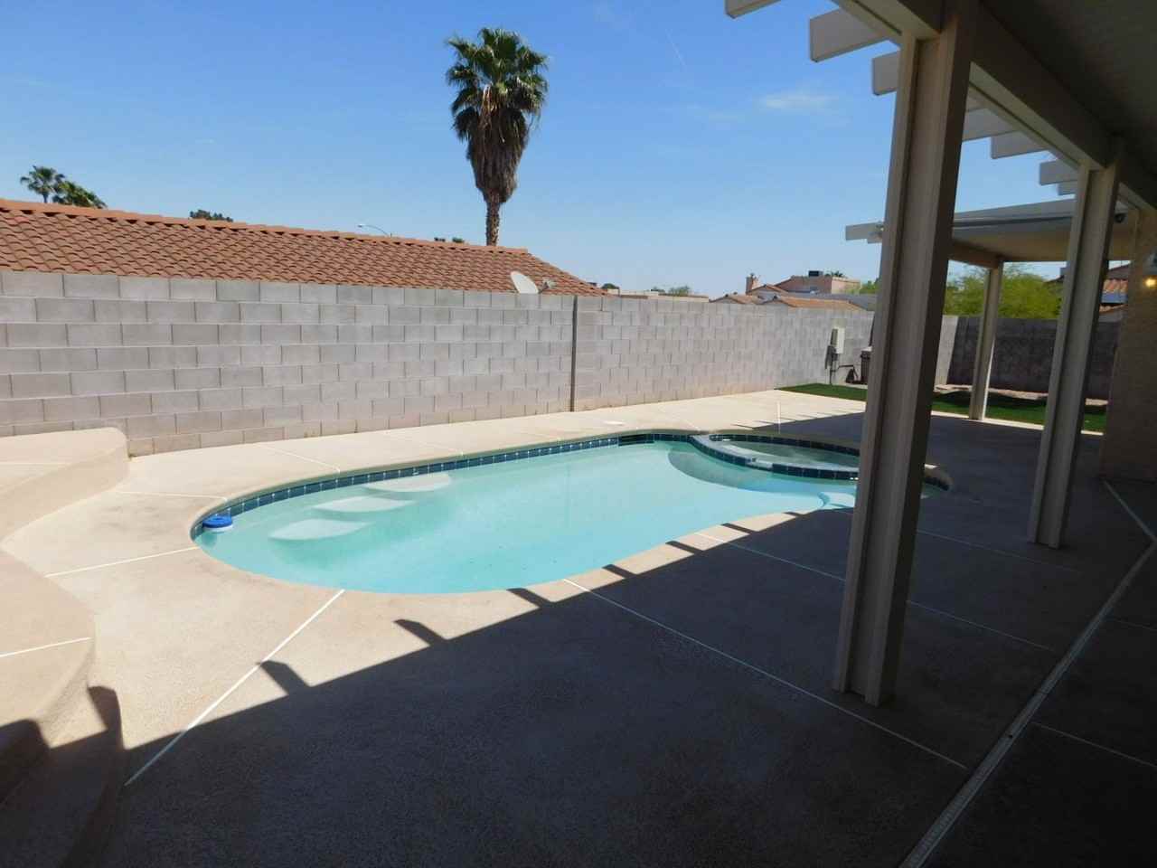 400 Opal Dr - Photo 3 of 42