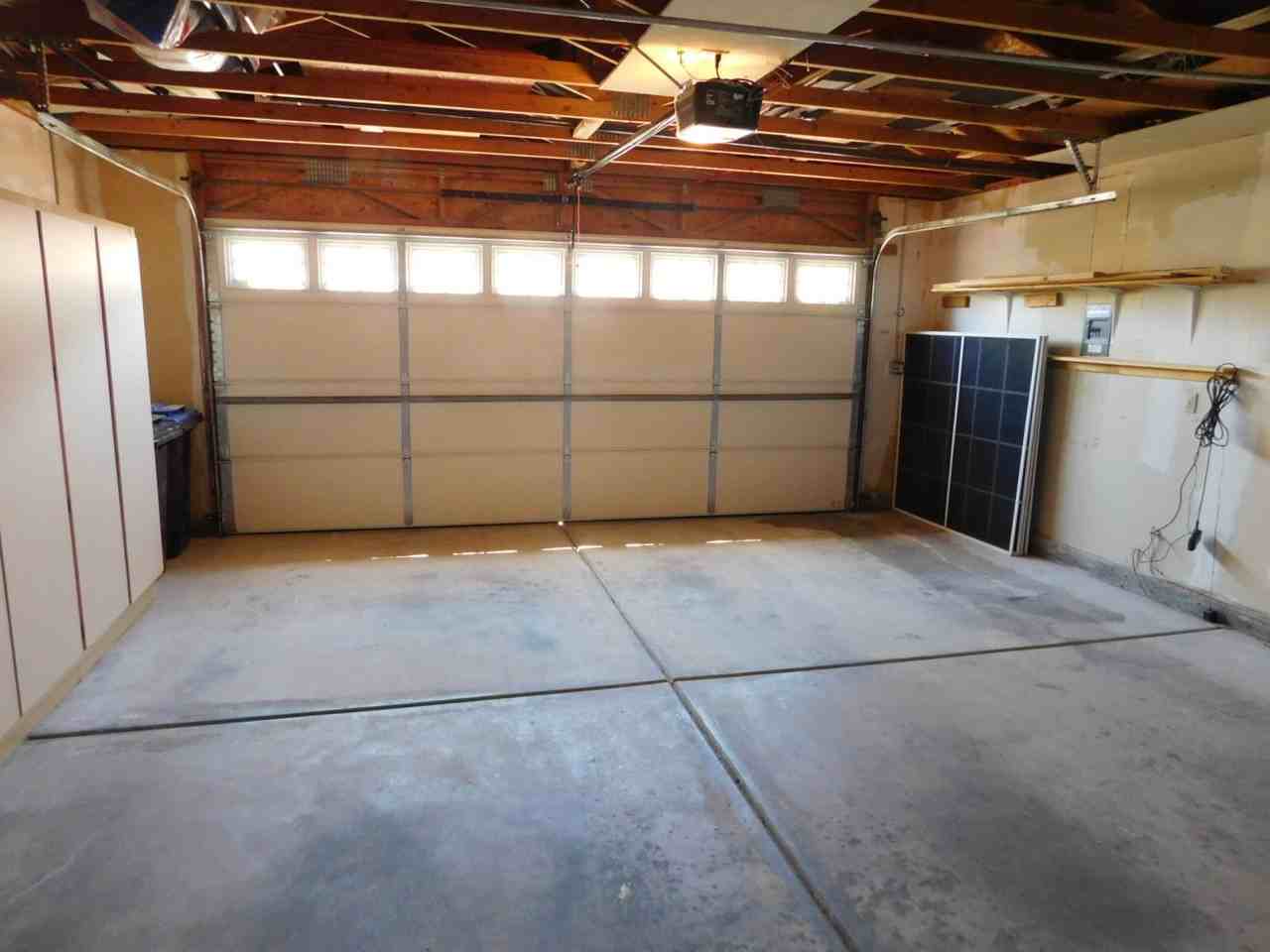 400 Opal Dr - Photo 5 of 42