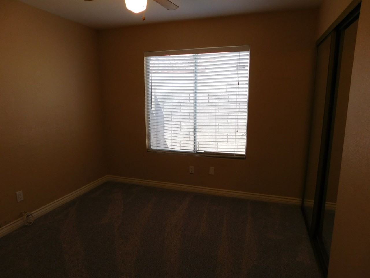 400 Opal Dr - Photo 7 of 42