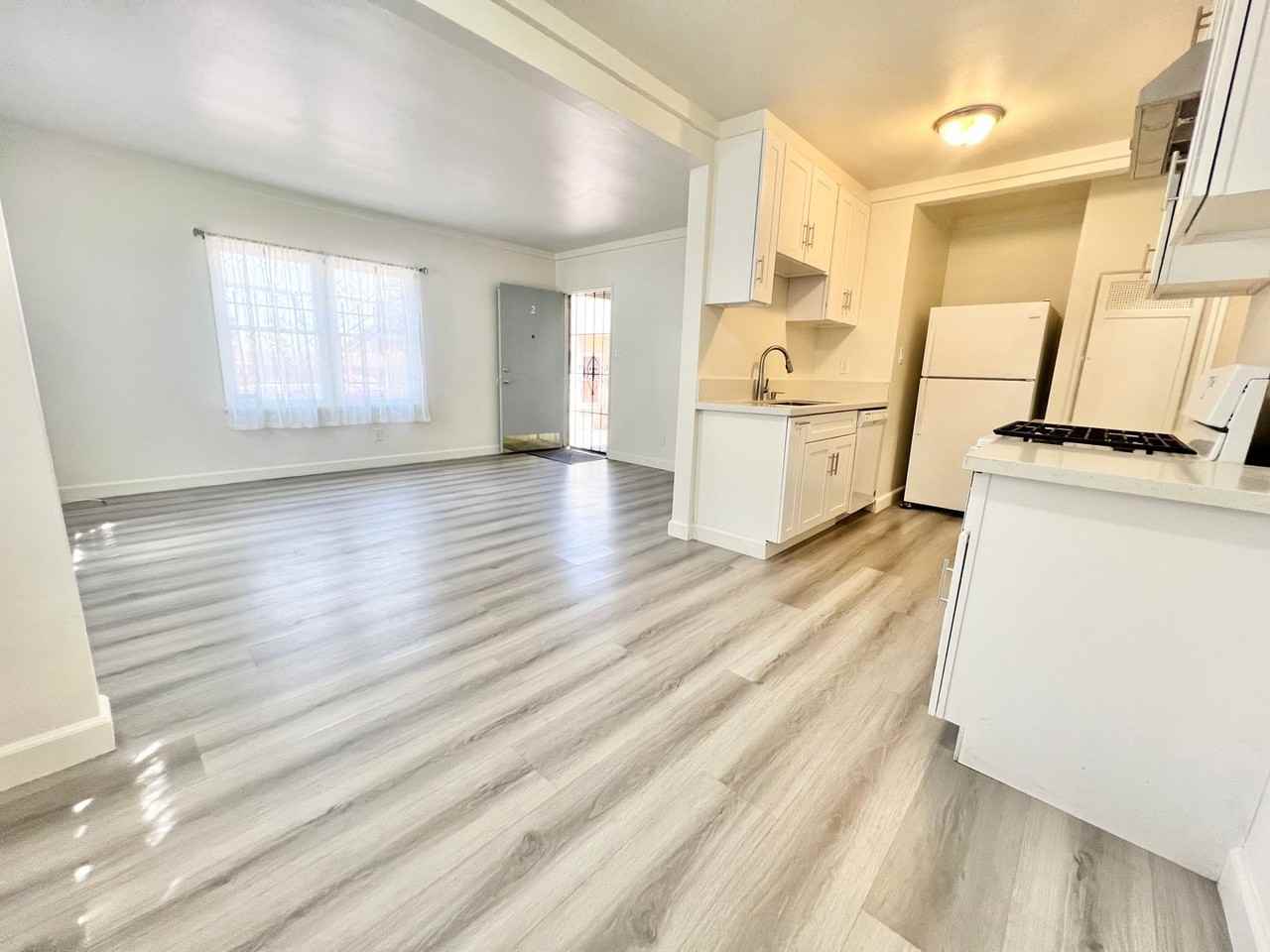 1825 E Broadway - Photo 4 of 14