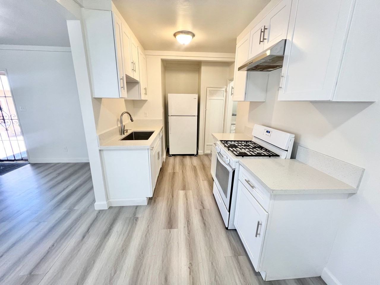 1825 E Broadway - Photo 5 of 14