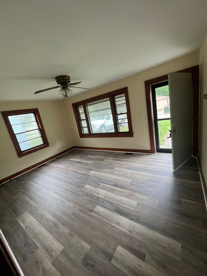 1405 Rose Ave - Photo 7 of 7
