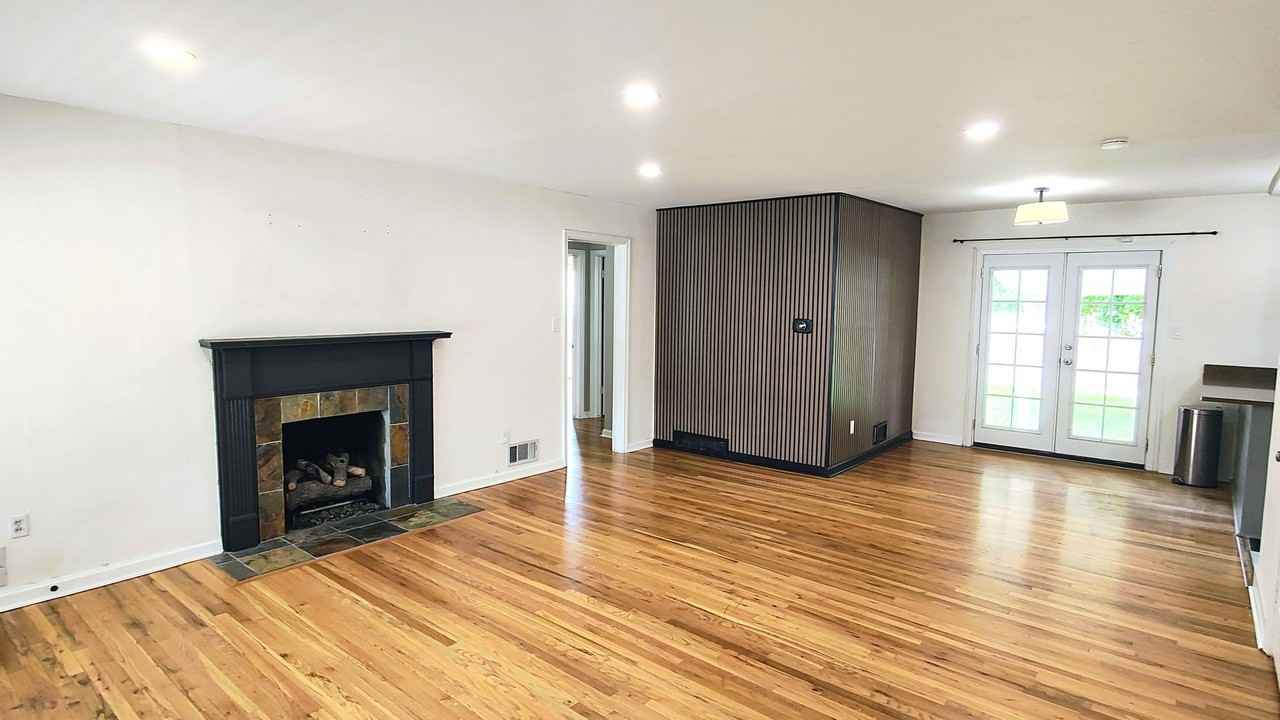 3096 S 1810 E - Photo 3 of 35