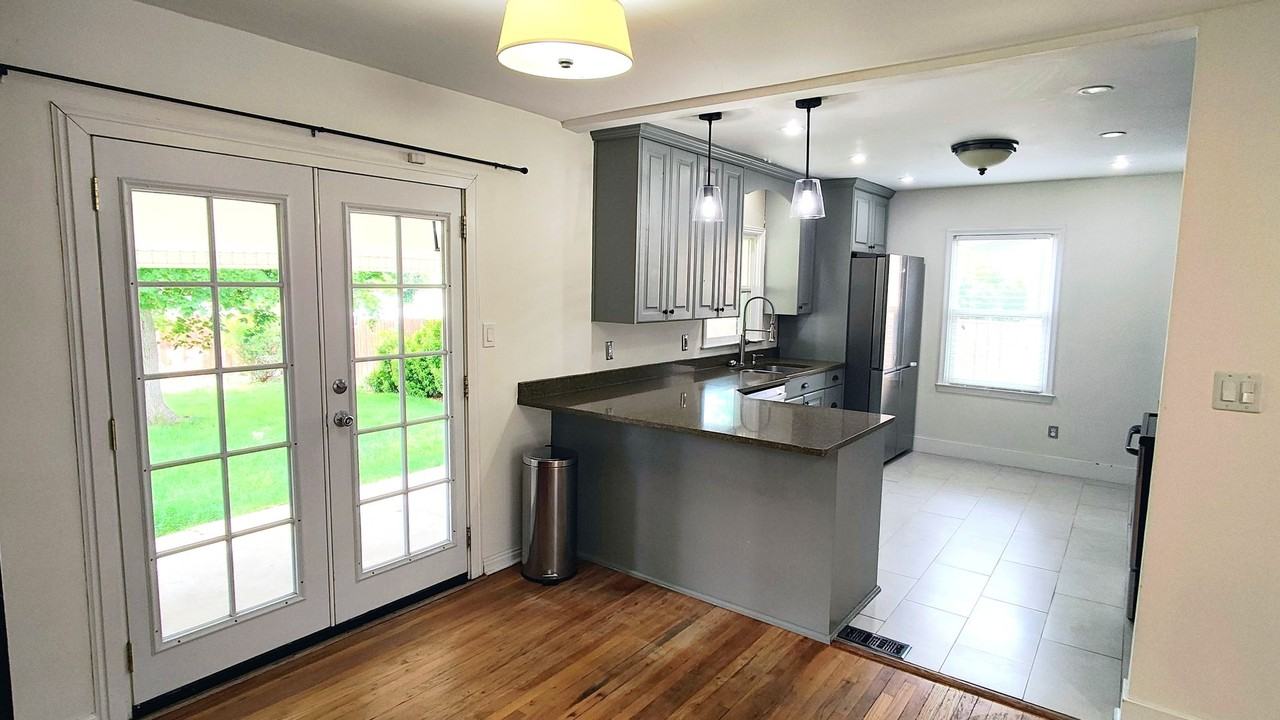 3096 S 1810 E - Photo 6 of 35