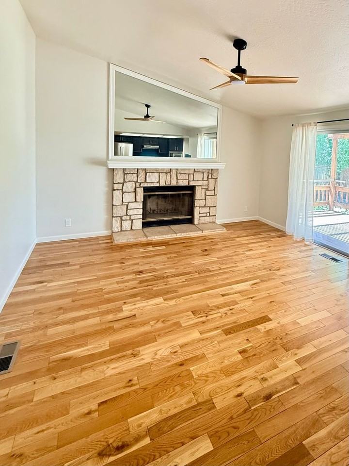 6920 Chesterfield Ln - Photo 3 of 13