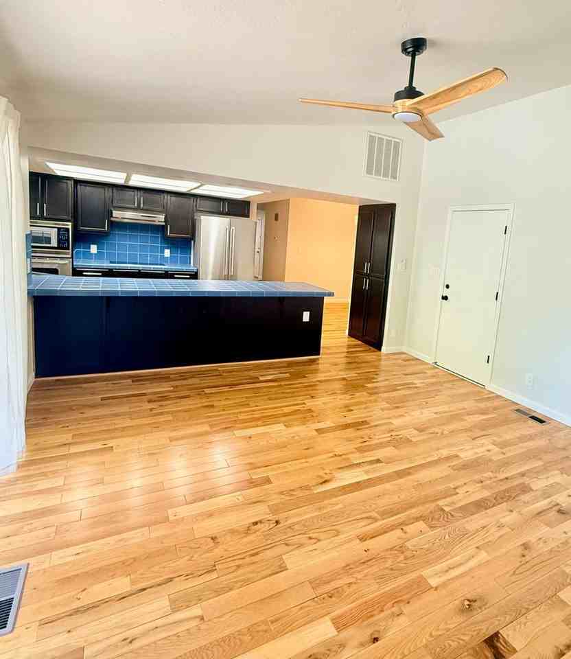 6920 Chesterfield Ln - Photo 4 of 13