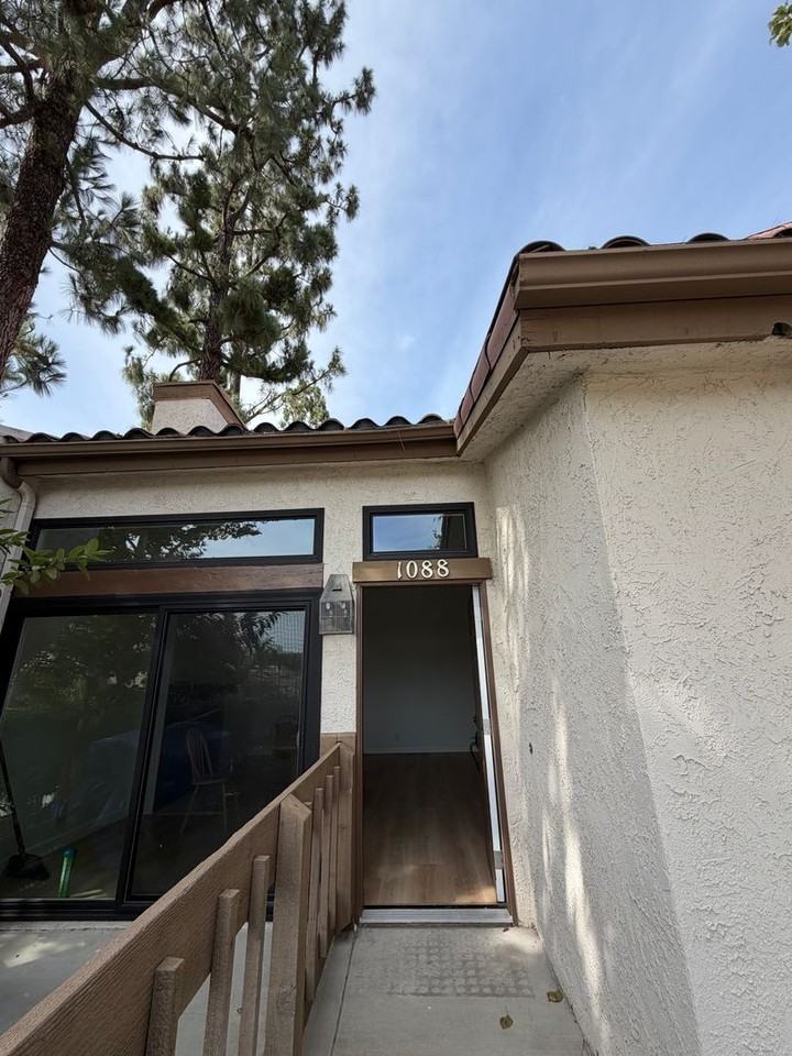 1088 San Gabriel Blvd - Photo 2 of 24