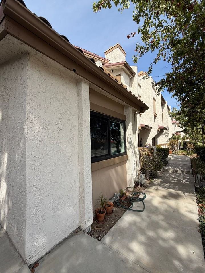 1088 San Gabriel Blvd - Photo 3 of 24