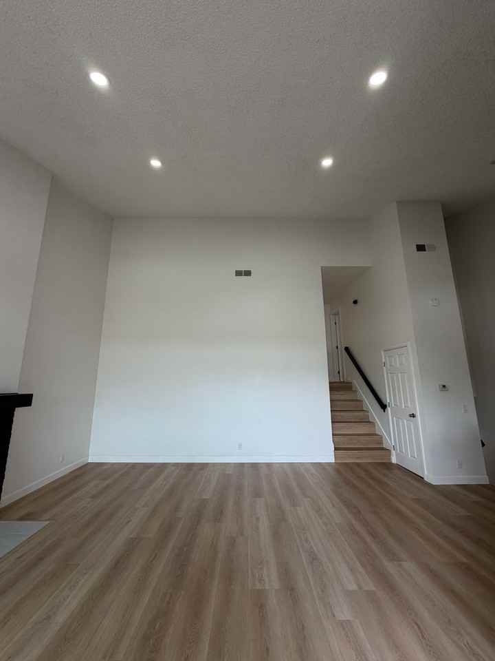 1088 San Gabriel Blvd - Photo 4 of 24