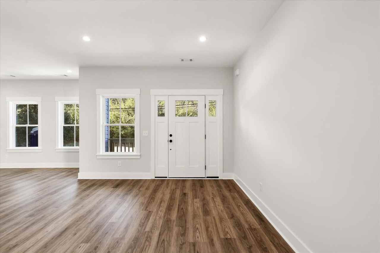 5406 Mildred St - Photo 3 of 14