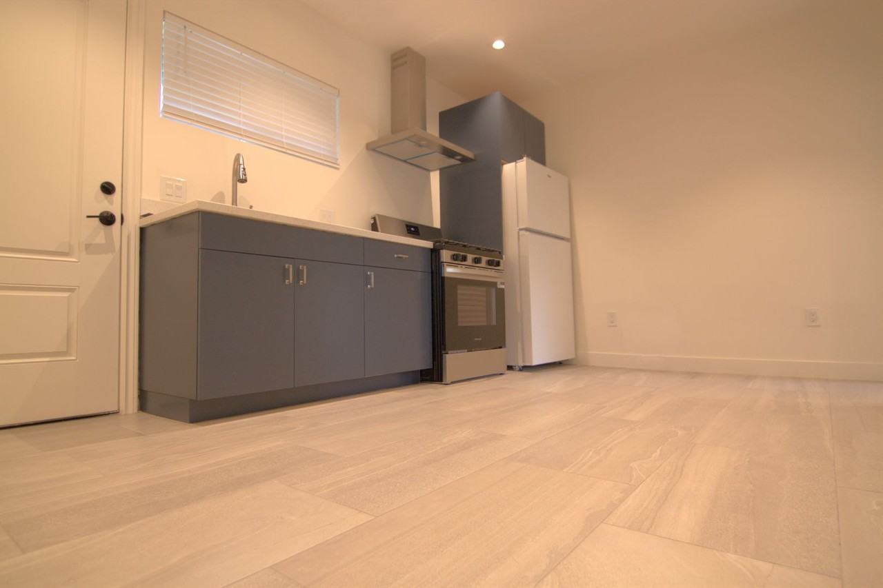 Harding Ave - Photo 2 of 14