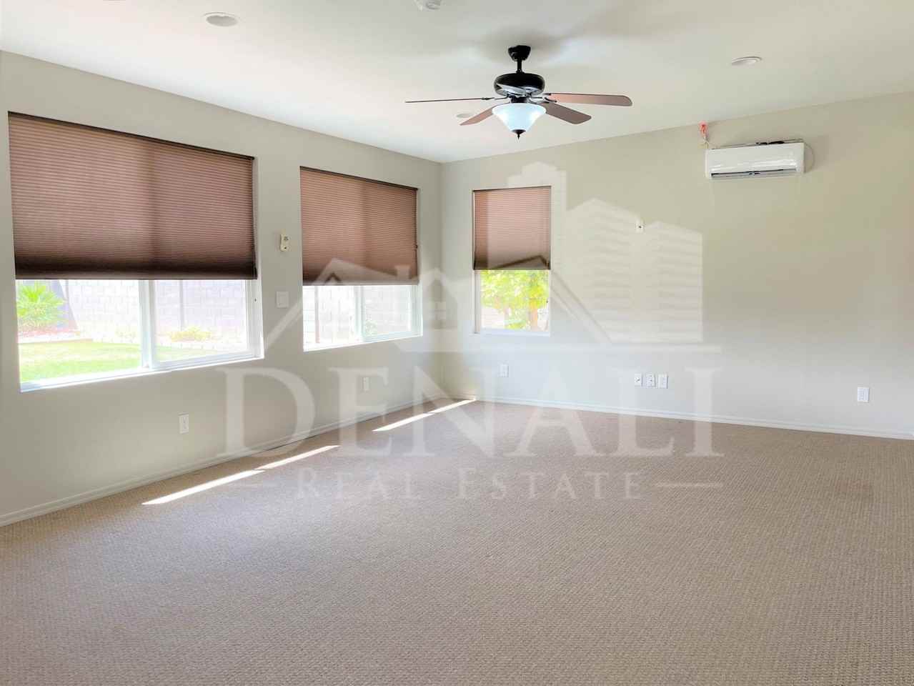 16247 W Jackson St - Photo 3 of 24
