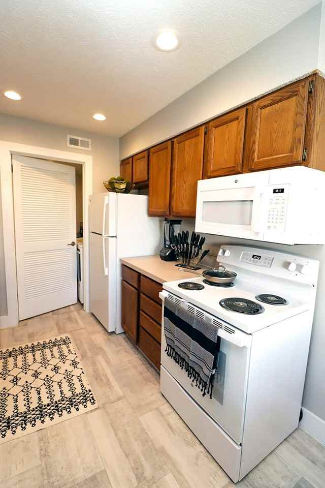 2318 Southwest 19th Street - Photo 7 of 42