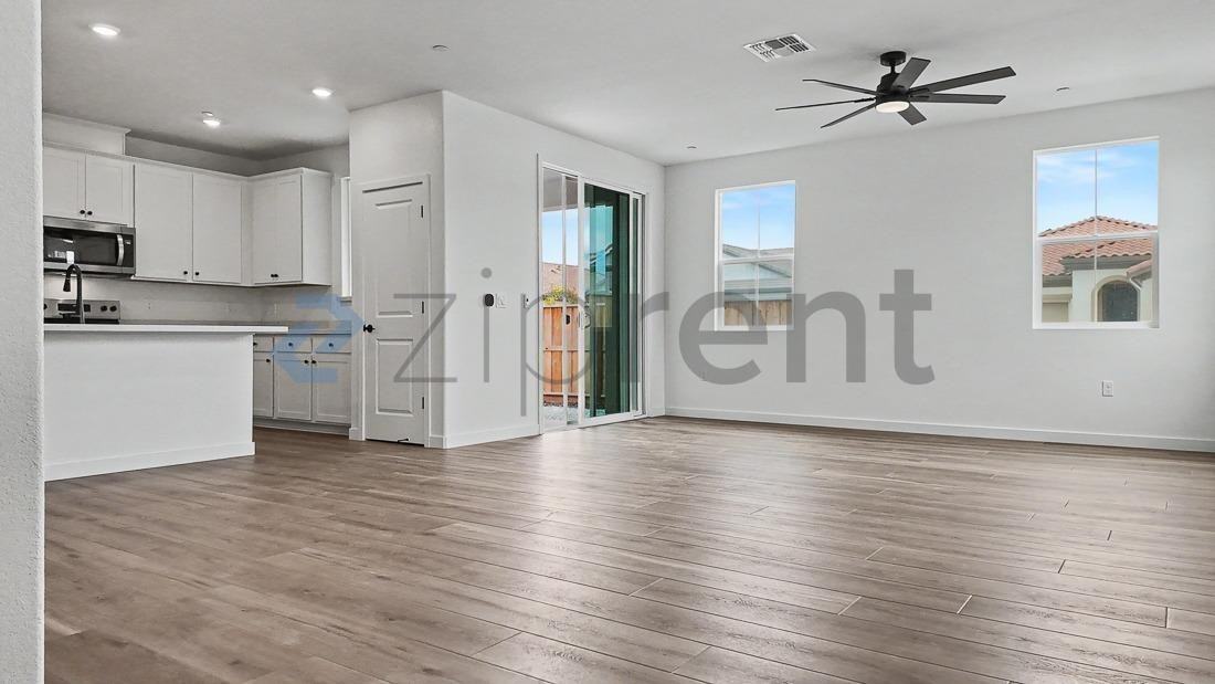10110 Elise Way - Photo 2 of 28