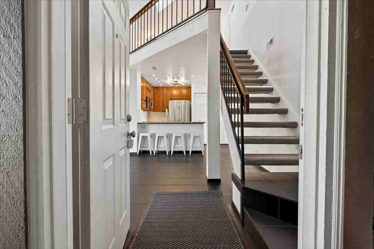 826 S. Vance St, Unit C - Photo 5 of 40