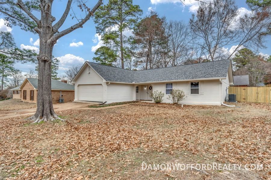 103 Live Oak Ln - Photo 3 of 37